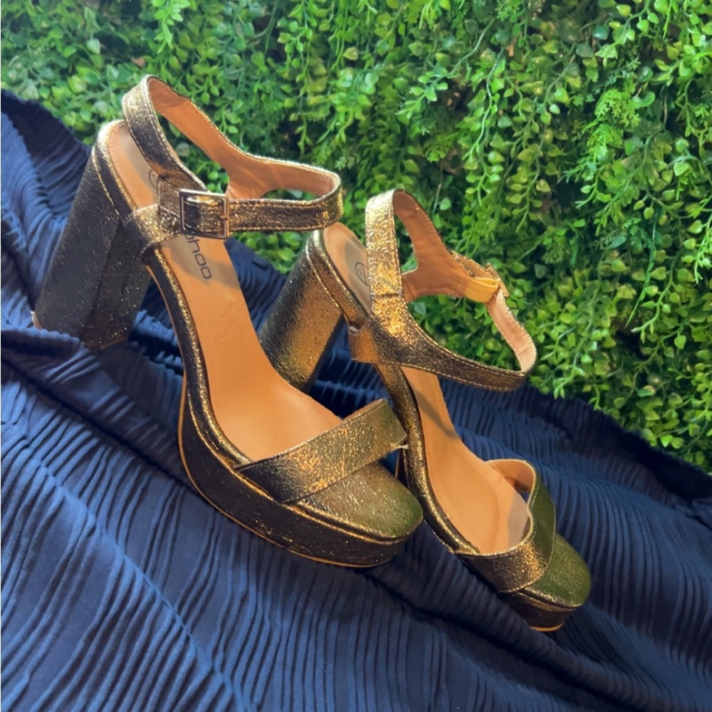 Boohoo Metallic Gold Platform Sandals